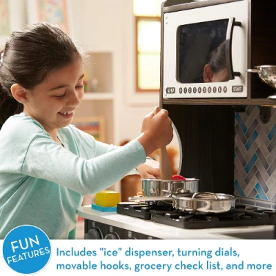 Chef’s Pretend Play Toy Kitchen With “Ice” Cube Dispenser